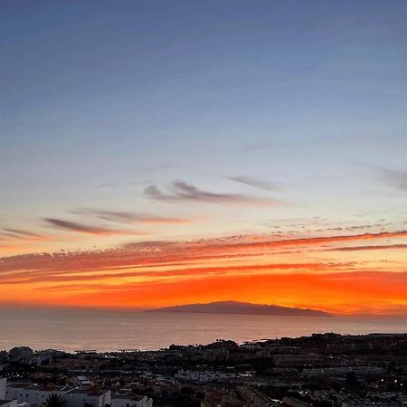 LUXURY PENTHOUSE, Best Sunset, Fast WiFi, Heated Pool Costa Adeje  Exterior foto
