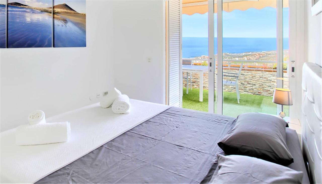 LUXURY PENTHOUSE, Best Sunset, Fast WiFi, Heated Pool Costa Adeje  Exterior foto